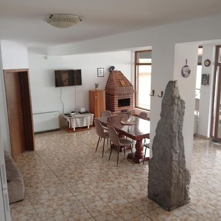 Casa Bobo Dubova Villa Kültér fotó